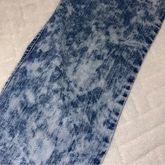 🌸 Variations M Rhinestone Acid Wash Jeans - Picture 2 of 8